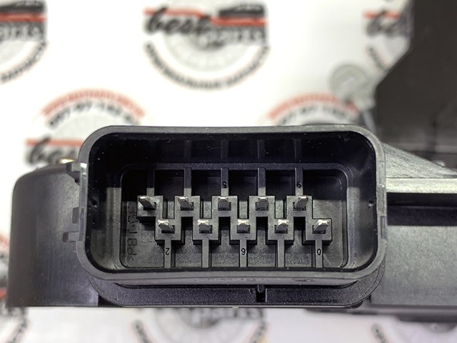 LR091345 LAND ROVER Замок двери задней правой купить в Черкассы