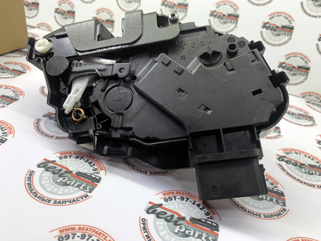 LR091360 LAND ROVER Замок двери задней правой купить в Черкассы