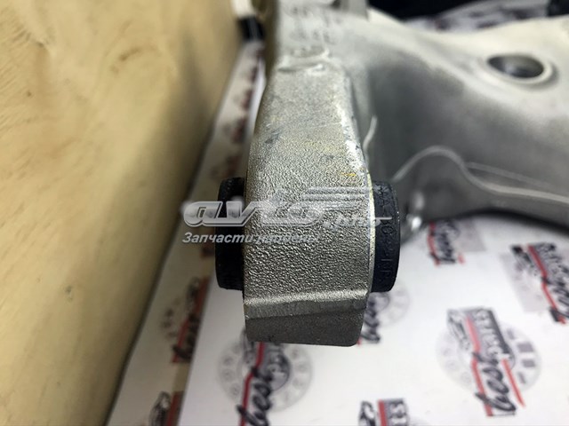 LAND ROVER LR098768 Рычаг задней подвески нижний левый в наличии Харьков