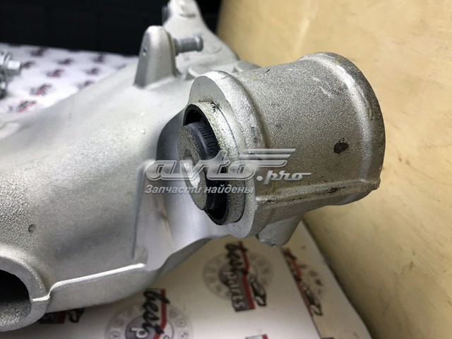 LAND ROVER LR098768 Рычаг задней подвески нижний левый в наличии Киев
