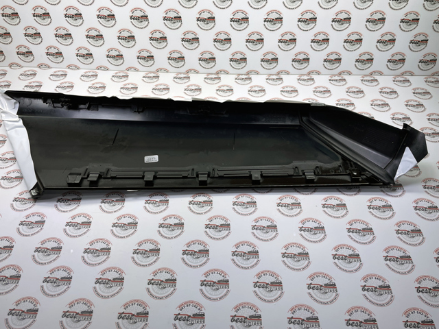 LAND ROVER LR102625 Накладка стойки кузова внешняя задняя левая в наличии Киев