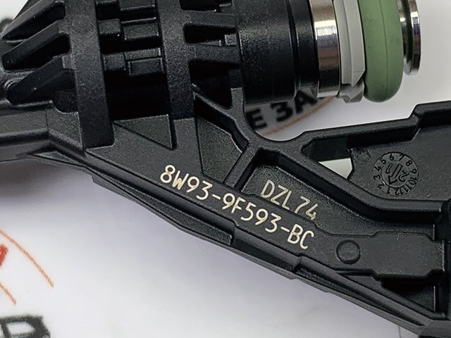 LR105439 LAND ROVER Топливные форсунки купить в Каменское