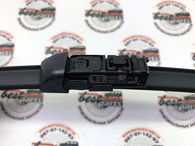 LR106593 LAND ROVER Щетка-дворник лобового стекла водительская купить в Киев