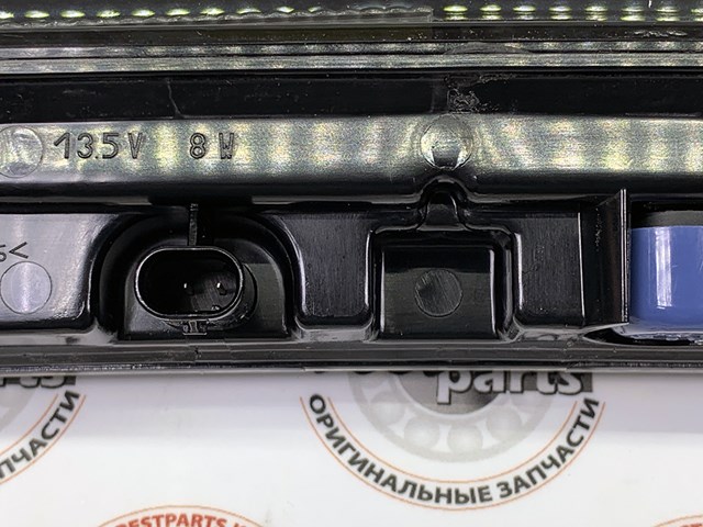 LR107601 LAND ROVER Стоп-сигнал задний дополнительный купить в Черкассы