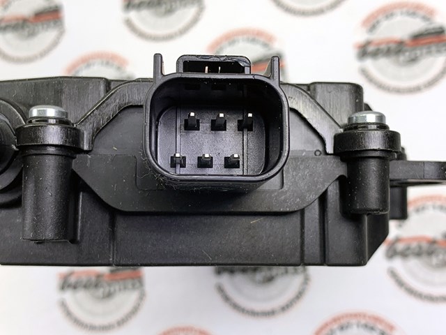 LAND ROVER LR108981 Актуатор замка двери в наличии Чернигов