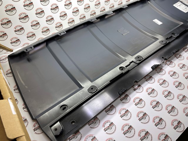 LAND ROVER LR117512 Накладка бампера переднего в наличии Черновцы