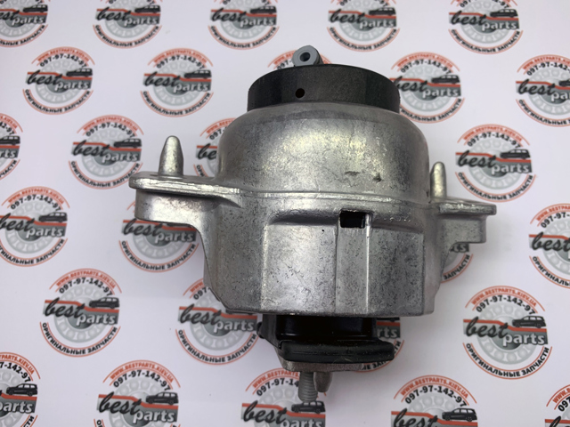 LR141381 LAND ROVER Подушка (опора) двигателя правая купить в Харьков