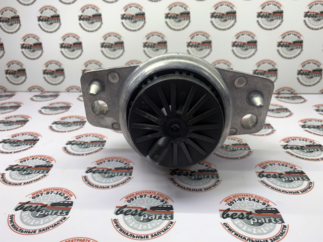 LR141381 LAND ROVER Подушка (опора) двигателя правая купить в Винница