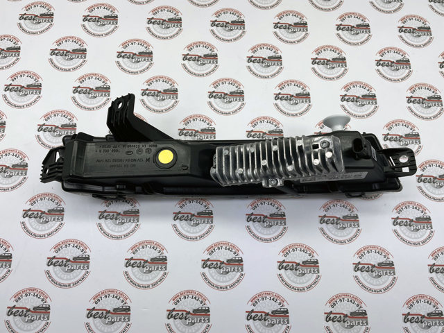 LR142092 LAND ROVER Фара противотуманная правая купить в Житомир