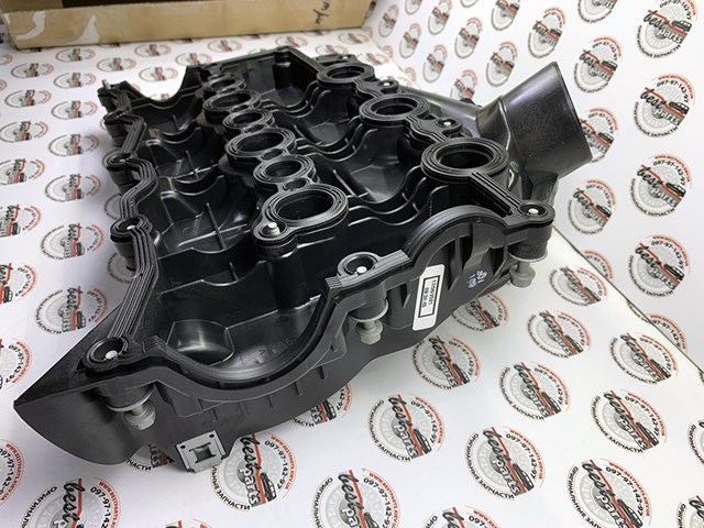 LR166213 LAND ROVER Крышка клапанная левая купить в Черновцы