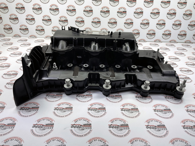 LAND ROVER LR179200 Крышка клапанная левая в наличии Кривой Рог
