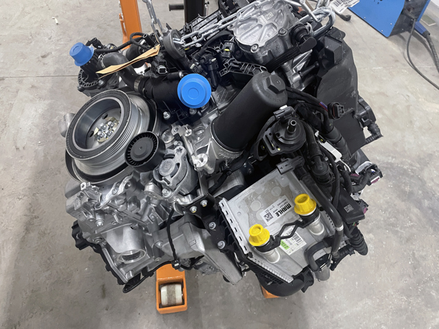 M254920 MERCEDES Двигатель в сборе купить в Ирпень