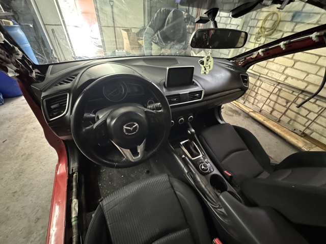Панель приборная торпеды BJS760350A02 MAZDA