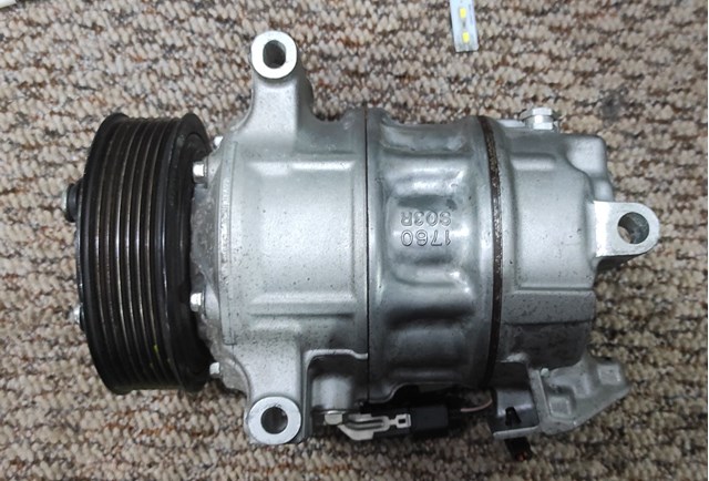 RENAULT 926001268R Компрессор кондиционера в наличии Чернигов