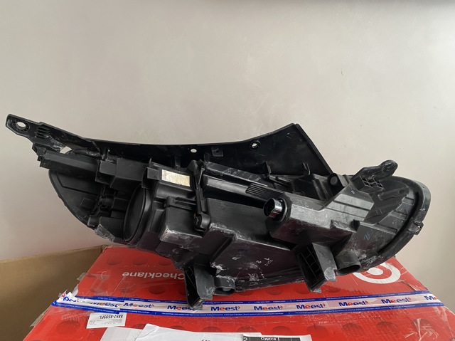 92101C2600 HYUNDAI Фара левая купить в Чернигов