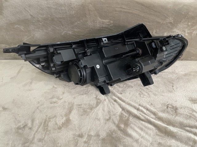 HYUNDAI 92101C2600 Левая фара в наличии Николаев