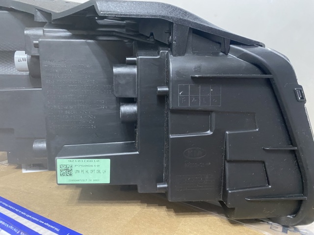 HYUNDAI 92101C6610 Левая фара в наличии Житомир