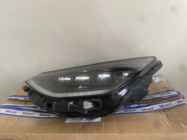 Фара основная левая 92101L0200 HYUNDAI