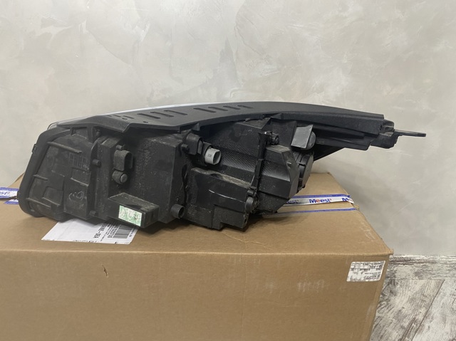 92102C6610 Правая фара купить Ирпень