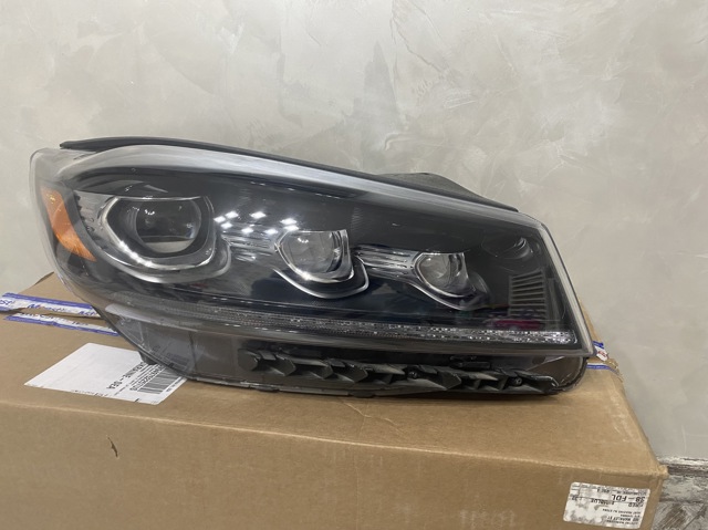 92102C6610 Правая фара купить Днепр