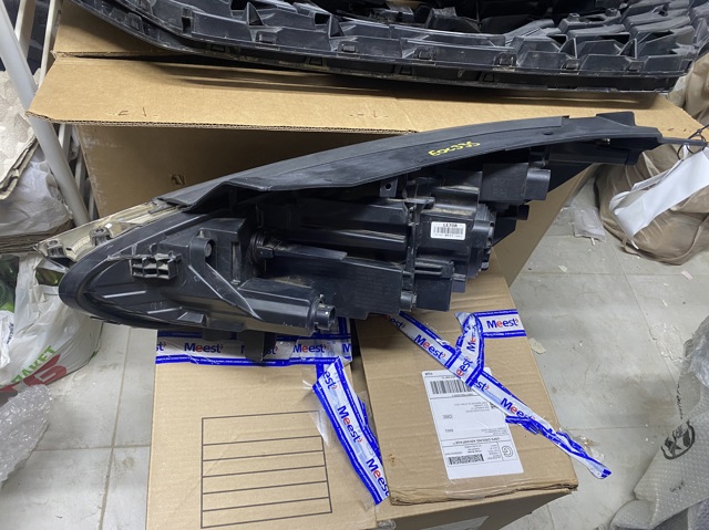 92102E6700 Правая фара купить Полтава