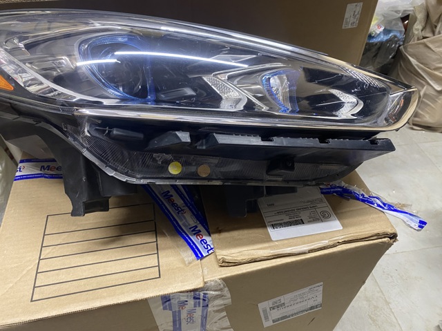 Фара передняя правая 92102E6700 HYUNDAI