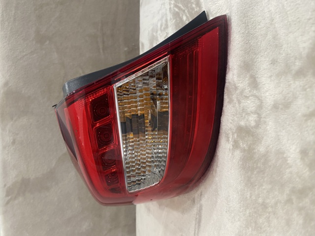 Задний левый внешний фонарь 92401C2100 HYUNDAI