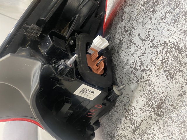 HYUNDAI 92401L5000 в наличии Ирпень