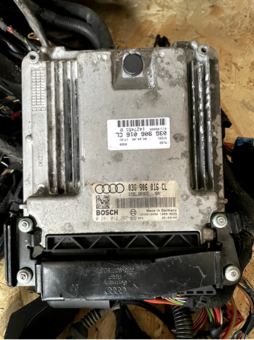 Модуль управления двигателем 03G906016CL VAG