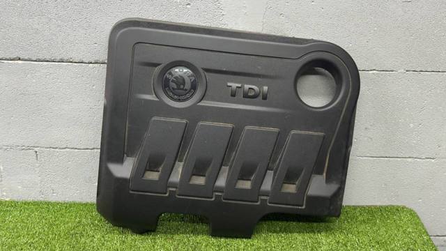 VAG 03L103925R Крышка двигателя в наличии Каменское