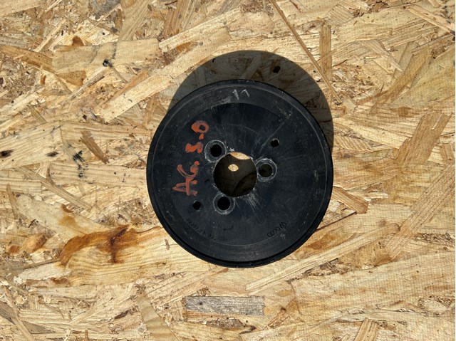 Шкив помпы водяного насоса Audi A8 D3