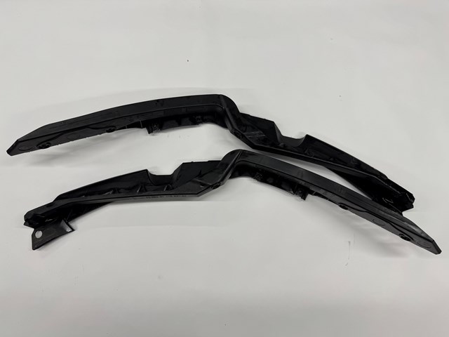 1Z0807184D Направляющая переднего бампера правая купить Харьков