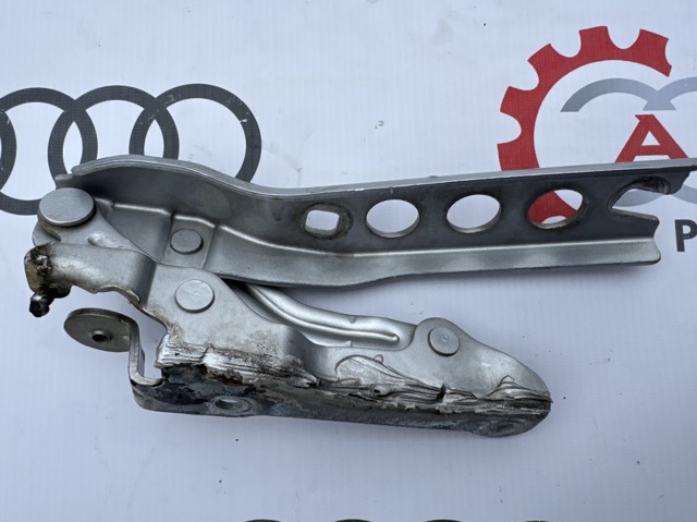 Шарнир капота левый 1Z0823301C VAG