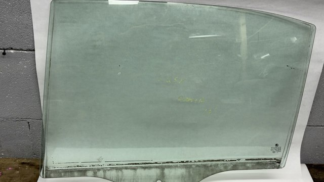 VAG 43R00048 Стекло двери задней левой в наличии Чернигов