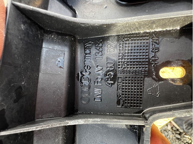 VAG 4F5807897 в наличии Ужгород
