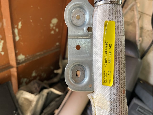AIRBAG, шторка боковая правая 8E9880742 VAG