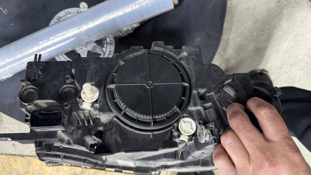 BMW 7346537 Фара левая в наличии Павлоград