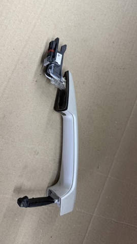 Ручка передней двери наружная, правая 7422120 BMW