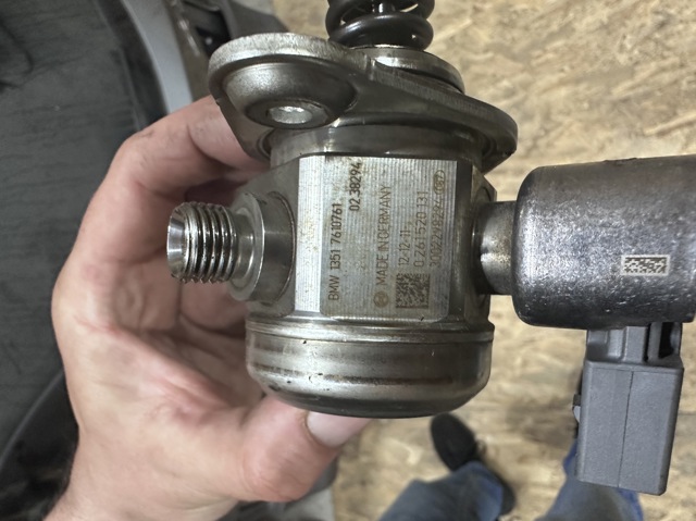 Насос топливный высокого давления 7610761 BMW
