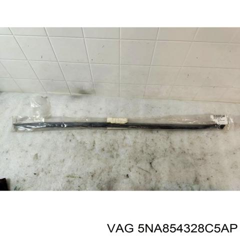 Защитная накладка ветрового стекла правая 5NA854328C5AP VAG