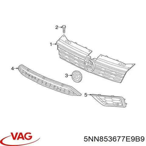 Решетка бампера переднего центральная 5NN853677E9B9 VAG