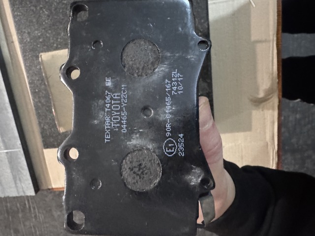 TOYOTA 04465YZZCM Передние тормозные колодки в наличии Каменское