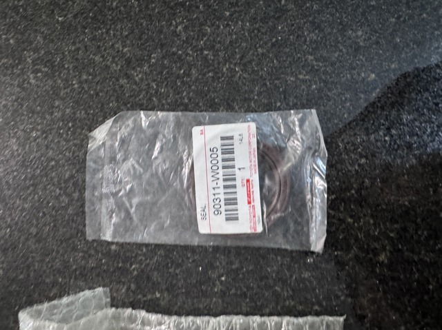 Сальник коленвала передний 90311W0005 TOYOTA