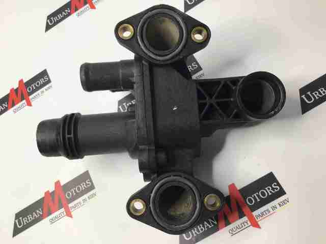 Caixa do termostato 4H2Q8592BF Land Rover