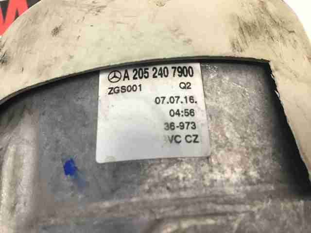 Coxim (suporte) direito de motor A2052407900 Mercedes