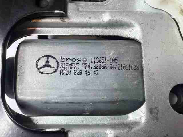 Regulador do vidro dianteiro esquerdo para Mercedes-Benz C-Class C 220 CDI (203.006) OM611962 a2208204642