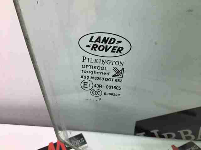 Vidro da porta dianteira direita CUB500160 Land Rover