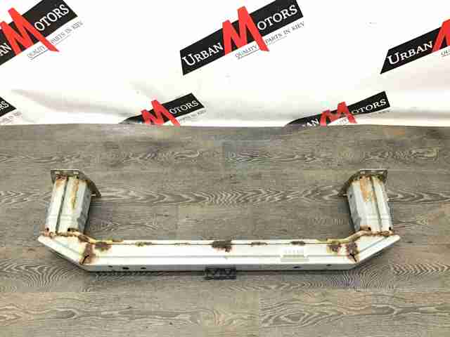 Reforçador do pára-choque dianteiro LR005532 Land Rover