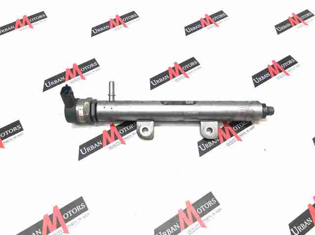 Distribuidor de combustível (rampa) esquerdo LR013182 Land Rover