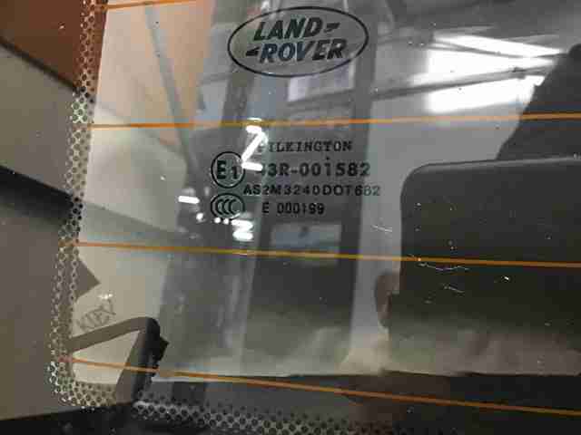 Vidro de porta-malas de 3ª/5ª porta traseira (de tampa de alcapão) LR018351 Land Rover